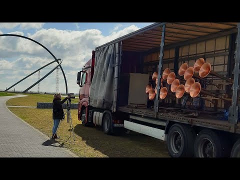 YouTube-Video-Thumbnail